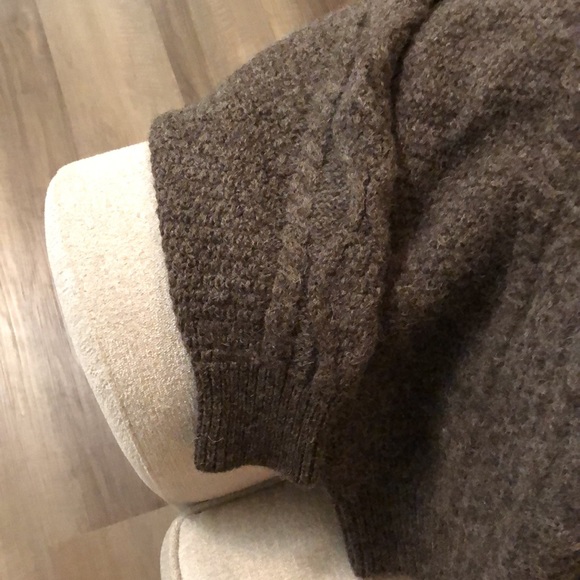 Oversized wool sweater - Picture 11 of 12